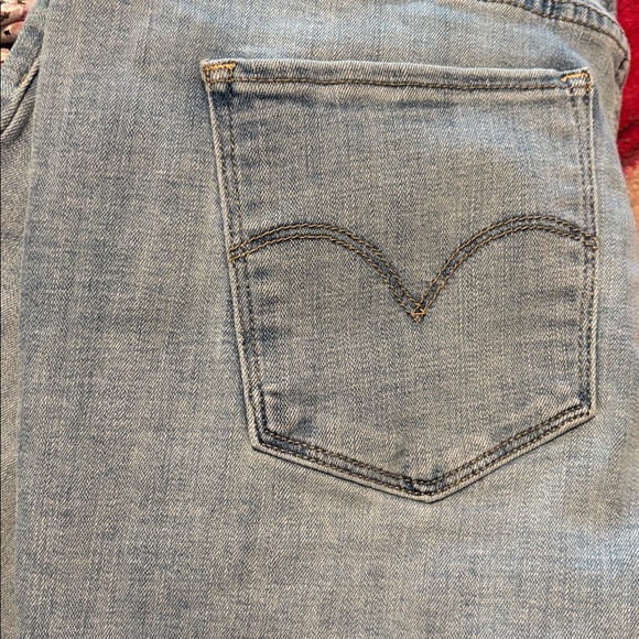 LEVIS Bermuda Shorts - Picture 4 of 6